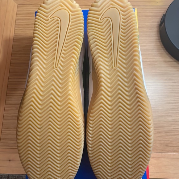 Nike BRSB Deep Orange/ White -Pine Green - Picture 4 of 6